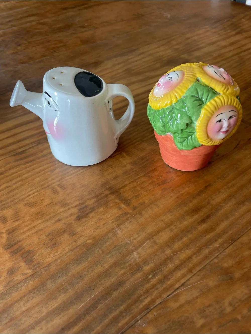 Vintage 90s Sunflower Watering Can Salt & Pepper Shakers Clay Art  Kitschy Rare